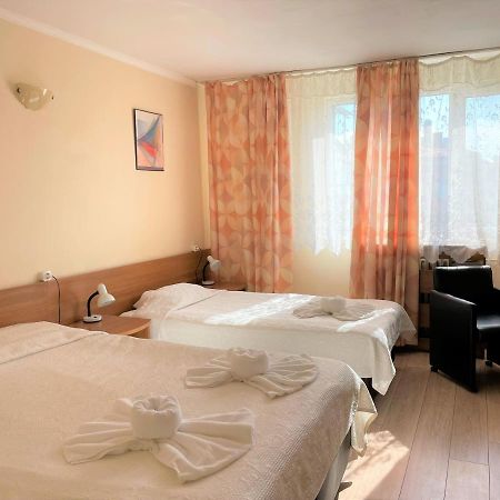 Family Hotel Central Μπουργκάς Εξωτερικό φωτογραφία