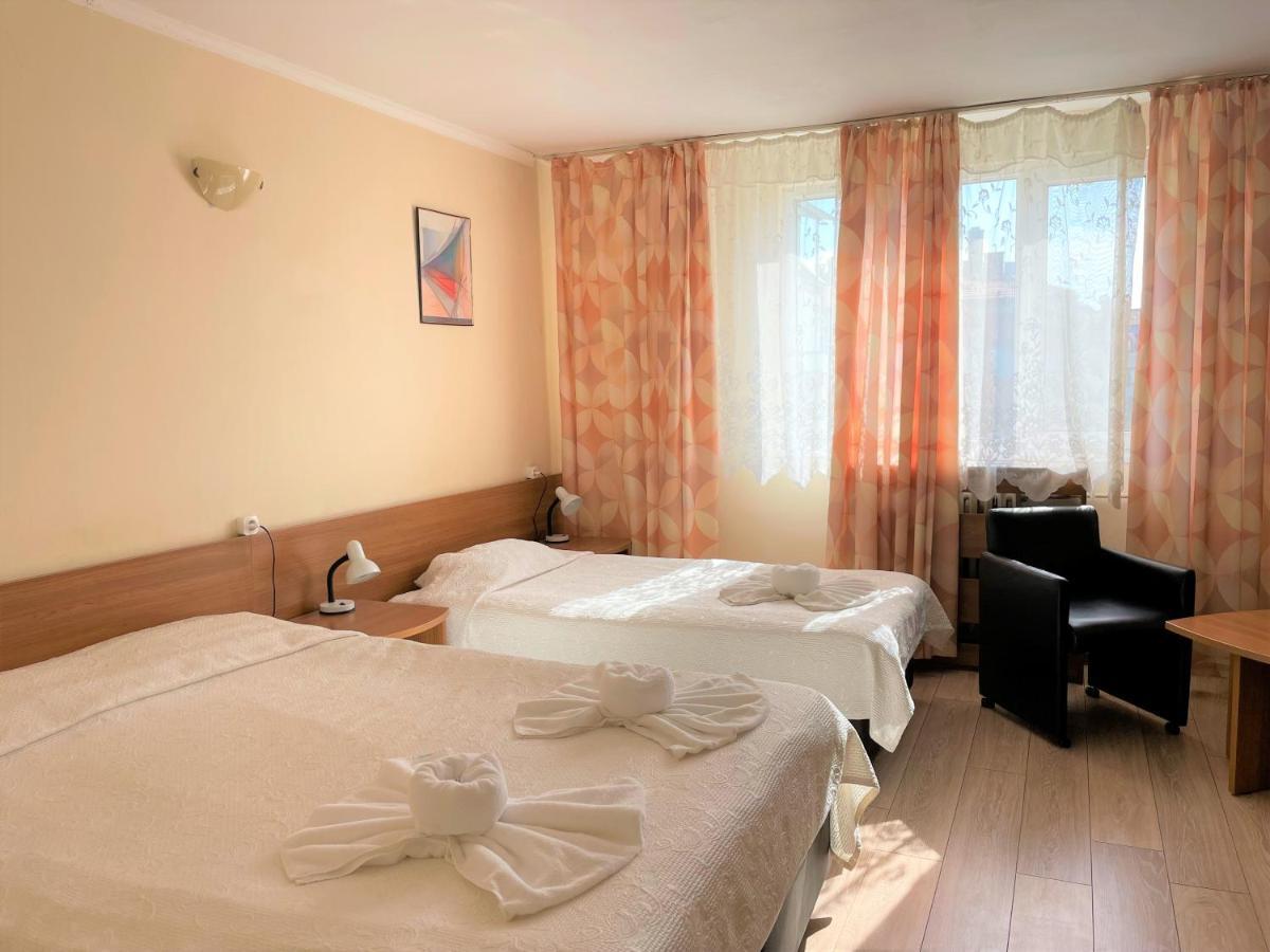 Family Hotel Central Μπουργκάς Εξωτερικό φωτογραφία