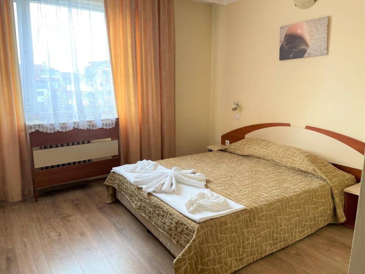 Family Hotel Central Μπουργκάς Εξωτερικό φωτογραφία