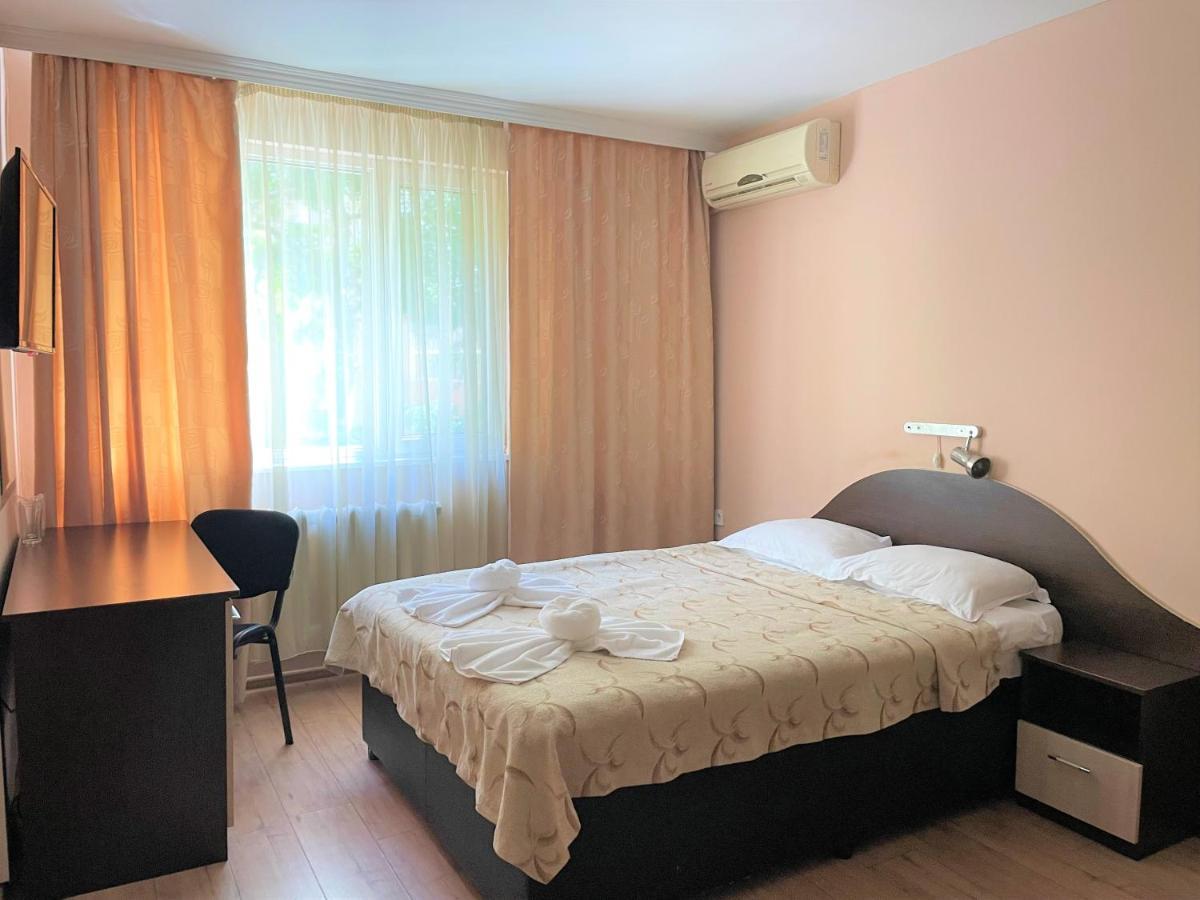 Family Hotel Central Μπουργκάς Εξωτερικό φωτογραφία