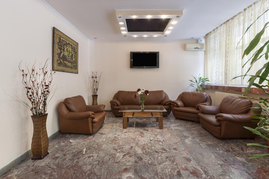 Family Hotel Central Μπουργκάς Εξωτερικό φωτογραφία